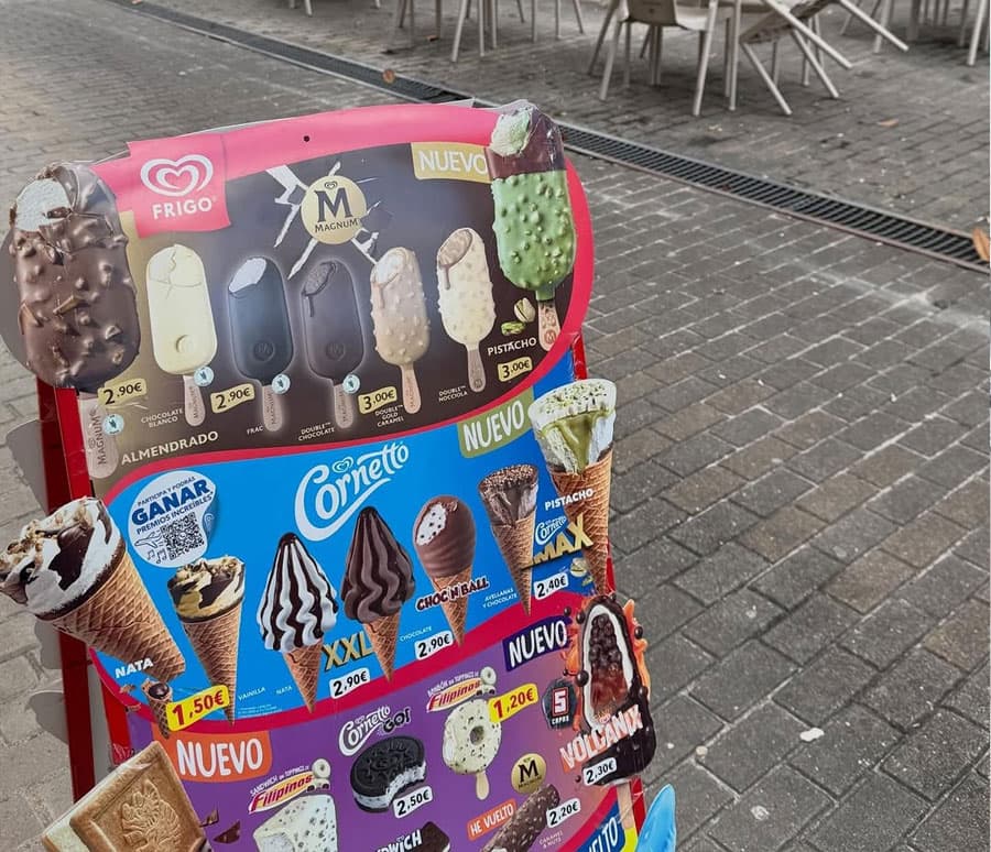 Tienda de alimentos y bebidas 365 Express en Ponteareas